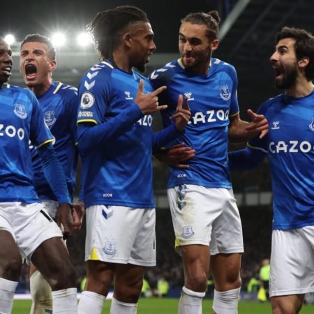 UK Soccer Club Everton Signs Sponsorship Deal with Stake.com